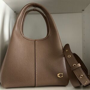Coach Lana Shoulder Bag 23